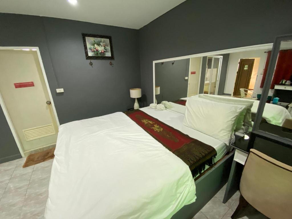 Kacha Resort Bangkok Kültér fotó